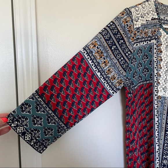 Antilia Femme Split Neck 3/4 Sleeve Tunic Top. Size Medium - Picture 3 of 8